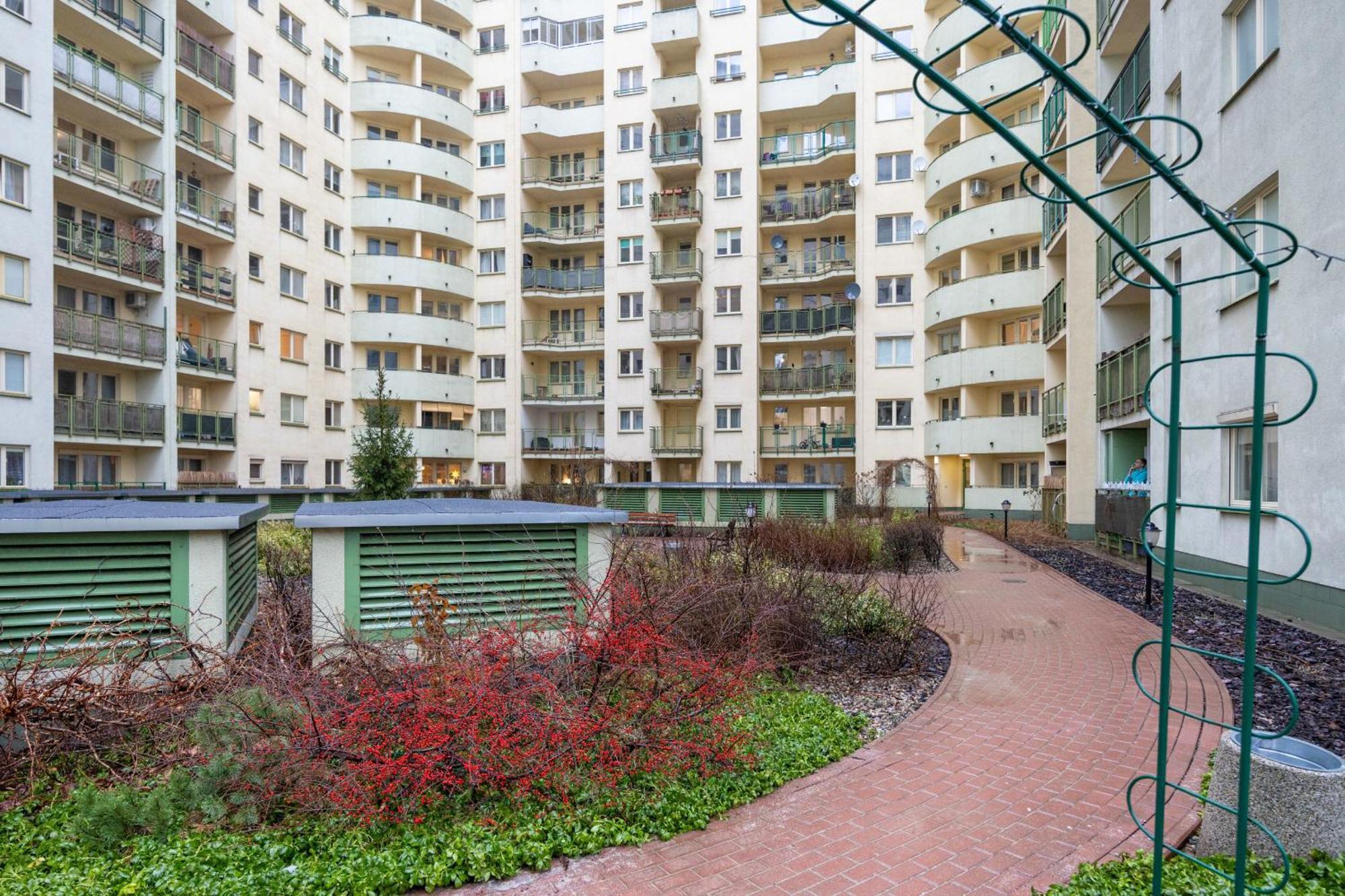 Bukowinska Apartment With Balcony And Parking And Swimming Pool By Noclegi Renters 华沙 外观 照片